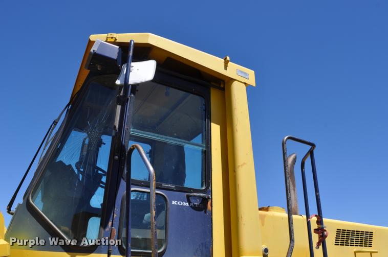 image for item L5228 1992 Komatsu WA380-1 wheel loader