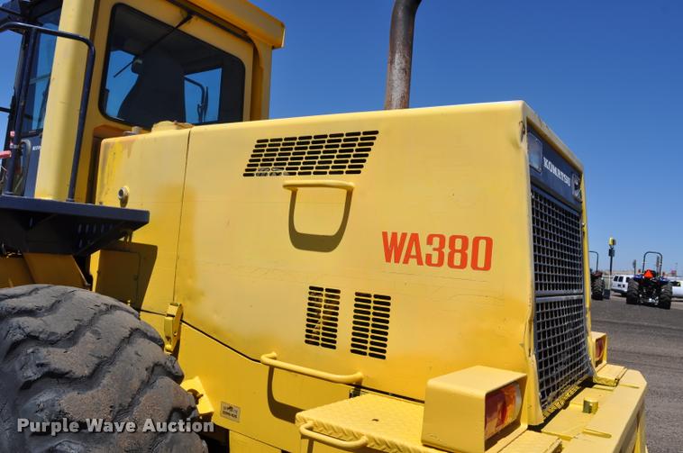 image for item L5228 1992 Komatsu WA380-1 wheel loader