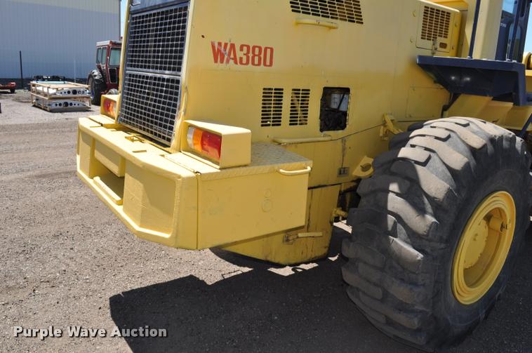 image for item L5228 1992 Komatsu WA380-1 wheel loader