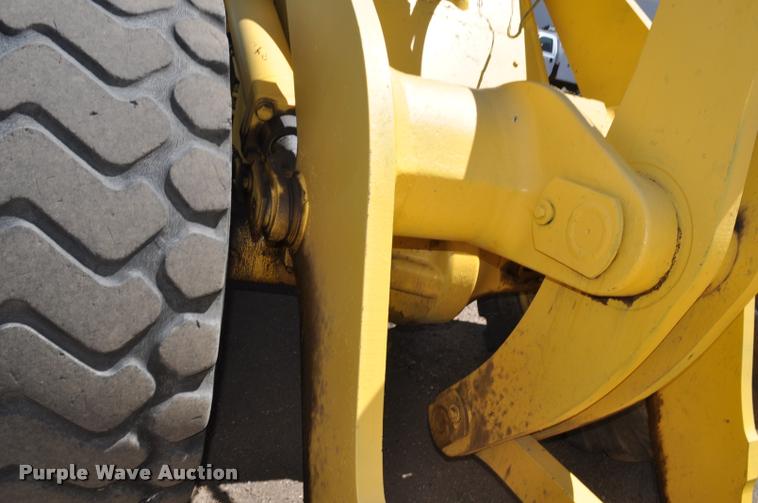 image for item L5228 1992 Komatsu WA380-1 wheel loader