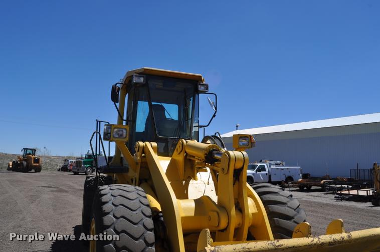 image for item L5228 1992 Komatsu WA380-1 wheel loader
