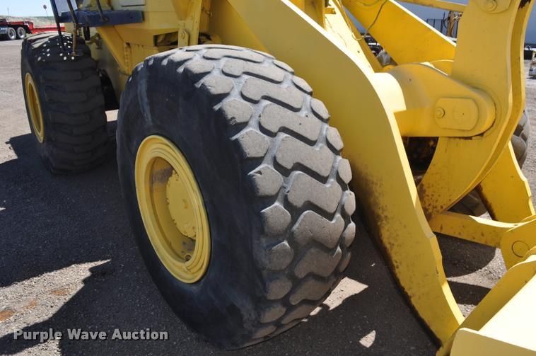 image for item L5228 1992 Komatsu WA380-1 wheel loader