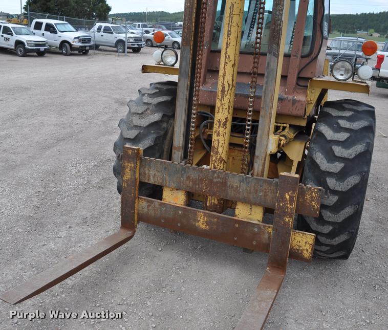 image for item L5230 Case 586D forklift