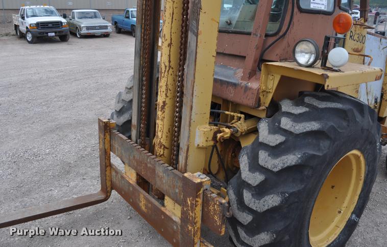 image for item L5230 Case 586D forklift