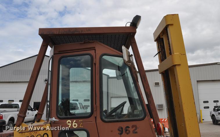 image for item L5230 Case 586D forklift