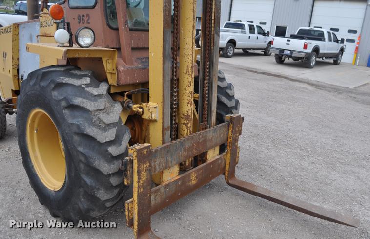 image for item L5230 Case 586D forklift