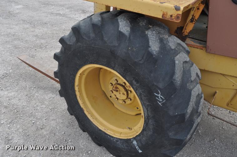 image for item L5230 Case 586D forklift