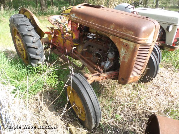 image for item AU9560 Ford 8N tractor