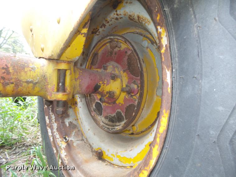 image for item AU9560 Ford 8N tractor