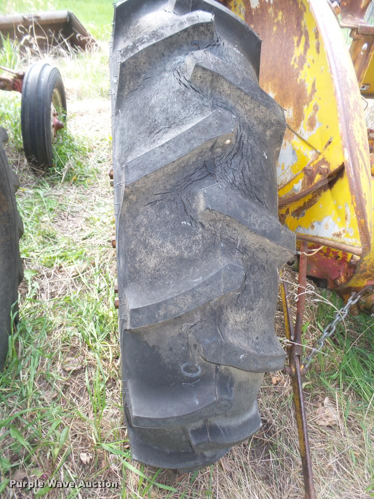 image for item AU9560 Ford 8N tractor