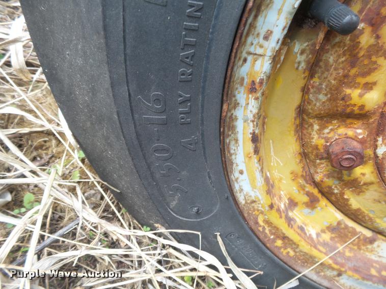 image for item AU9560 Ford 8N tractor