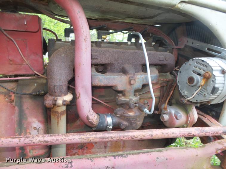 image for item AU9561 Ford 8N tractor