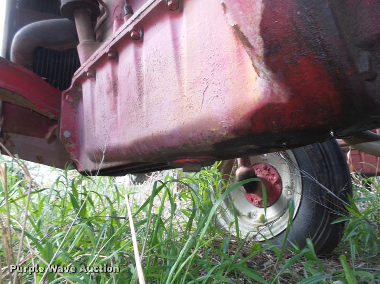 image for item AU9561 Ford 8N tractor