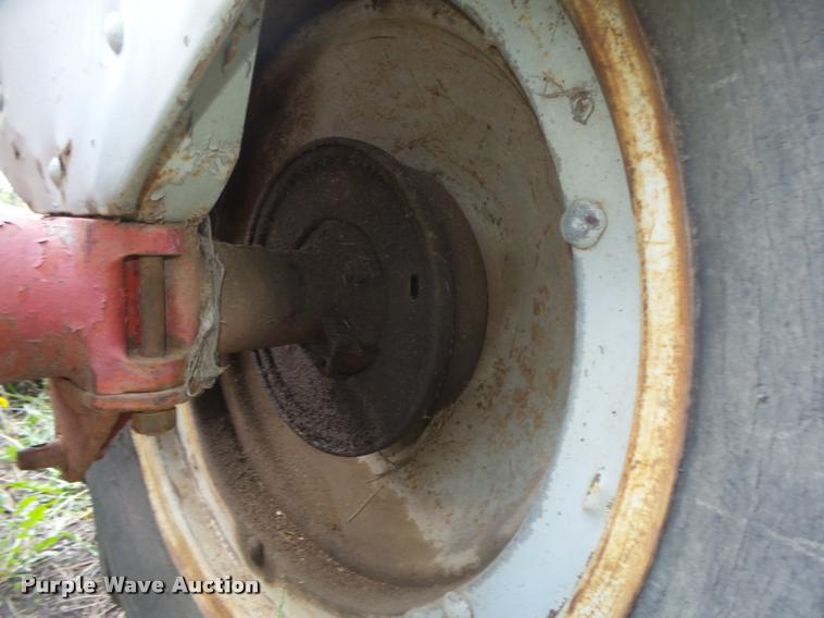 image for item AU9561 Ford 8N tractor