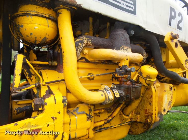 image for item AU9565 1967 International Cub tractor