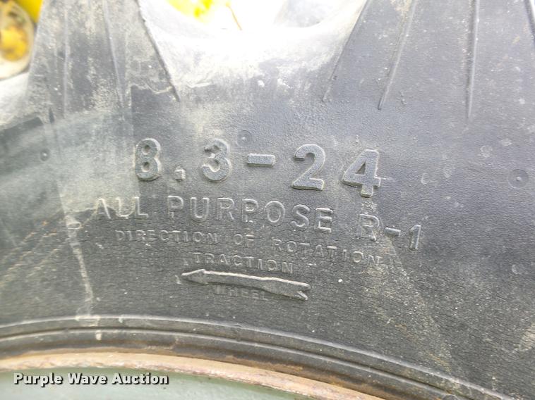 image for item AU9565 1967 International Cub tractor