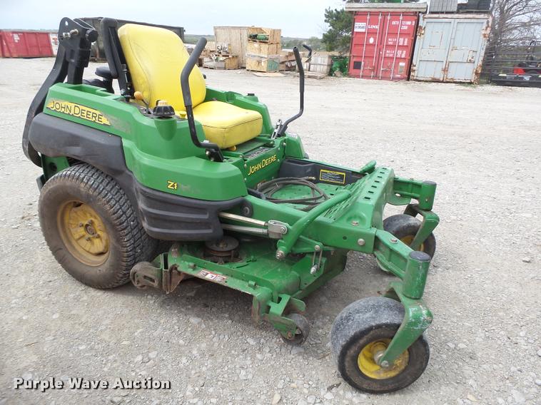 image for item AU9567 John Deere 7 IRON PRO 48 Z Trak Z810A ZTR lawn mower