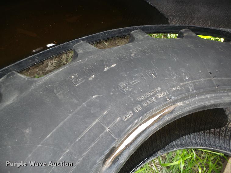 image for item AU9568 (8) Firestone tires