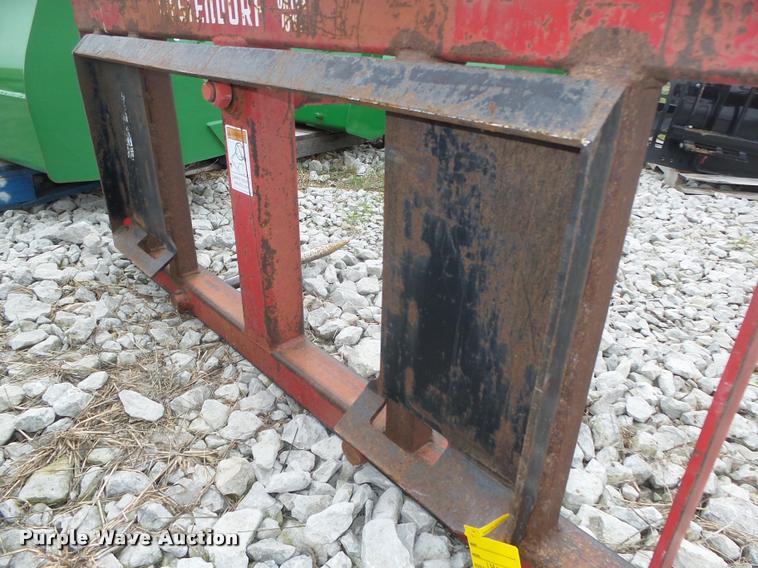 image for item AU9570 Westendorf skid steer bale spear