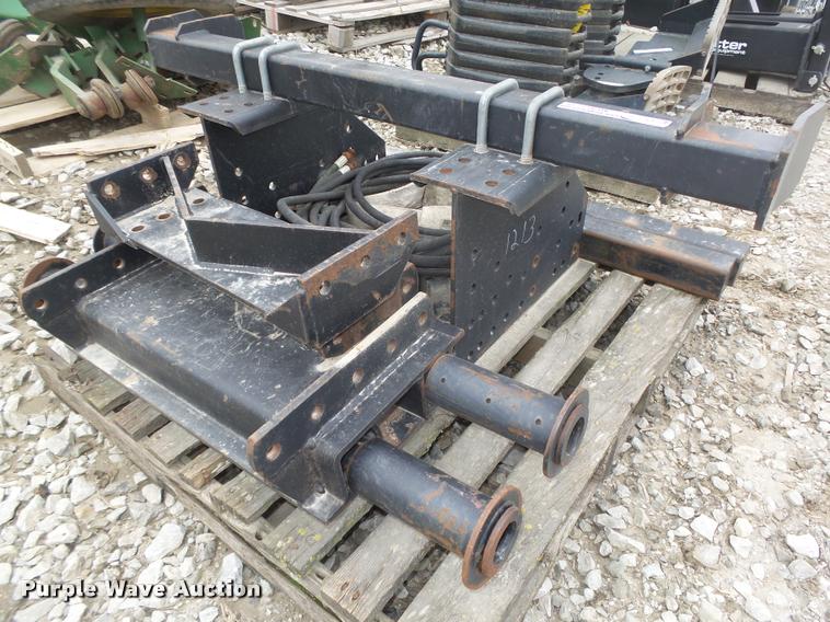 image for item AU9572 Westendorf loader mounting bracket