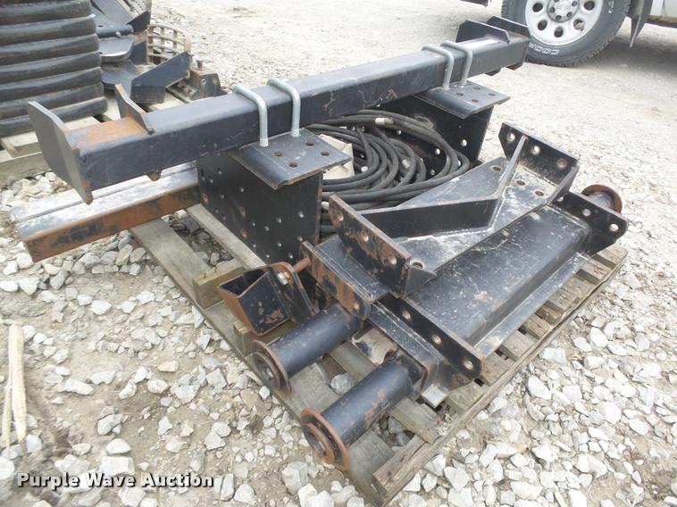 Westendorf loader mounting bracket in Macedonia, IA Item AU9572 sold