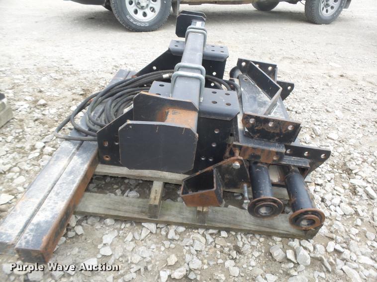 image for item AU9572 Westendorf loader mounting bracket