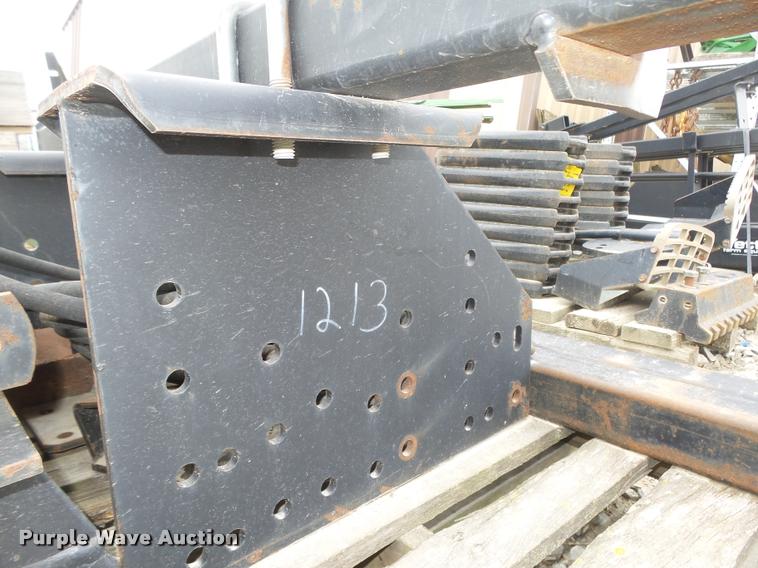 image for item AU9572 Westendorf loader mounting bracket