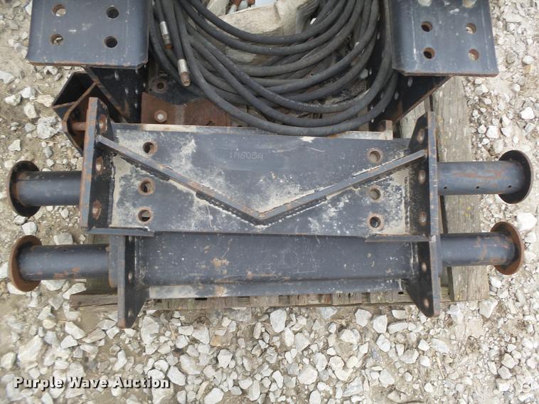 image for item AU9572 Westendorf loader mounting bracket