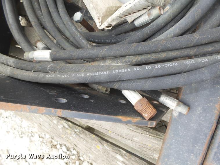 image for item AU9572 Westendorf loader mounting bracket