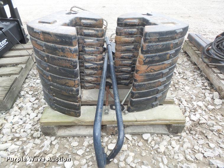 image for item AU9573 New Holland front weights