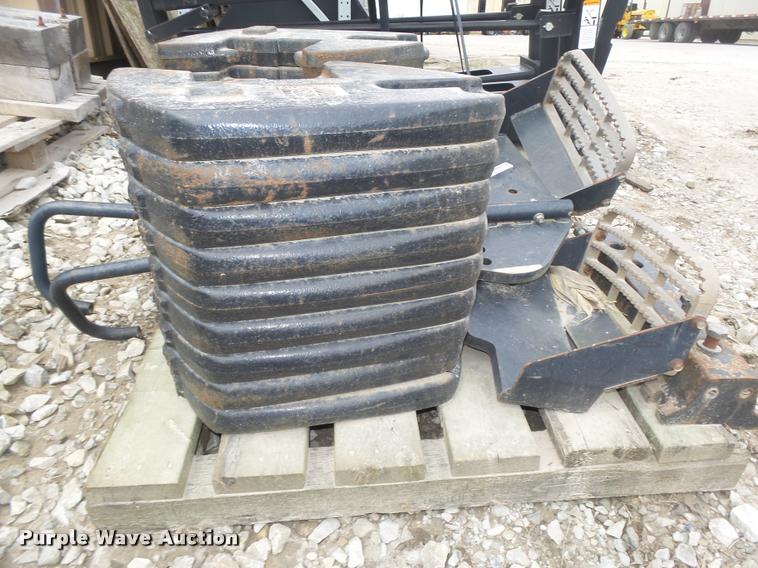 image for item AU9573 New Holland front weights