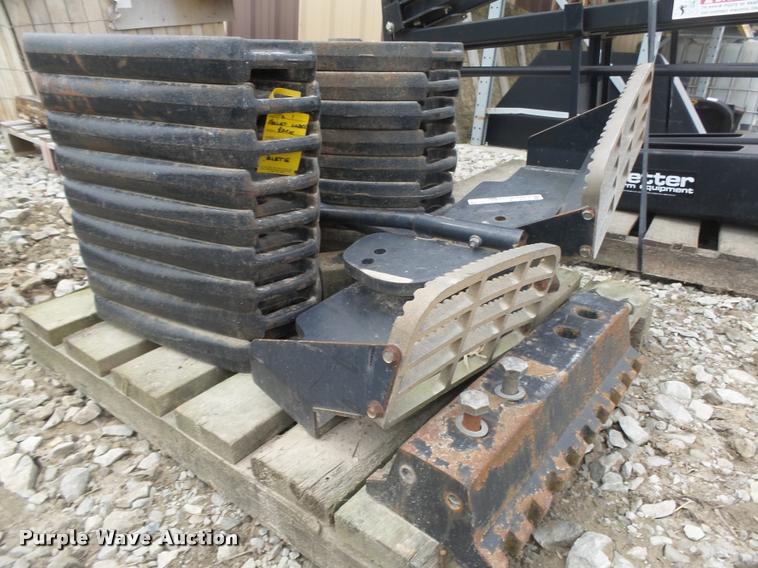 image for item AU9573 New Holland front weights