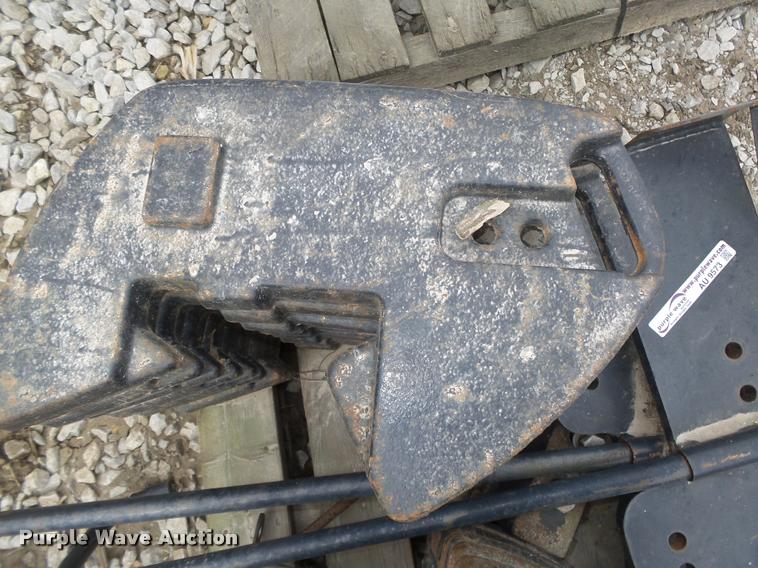 image for item AU9573 New Holland front weights