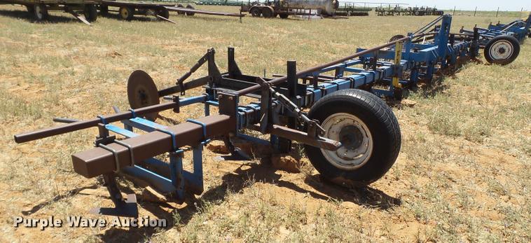 image for item BJ9253 Cultivator with knifing attachment