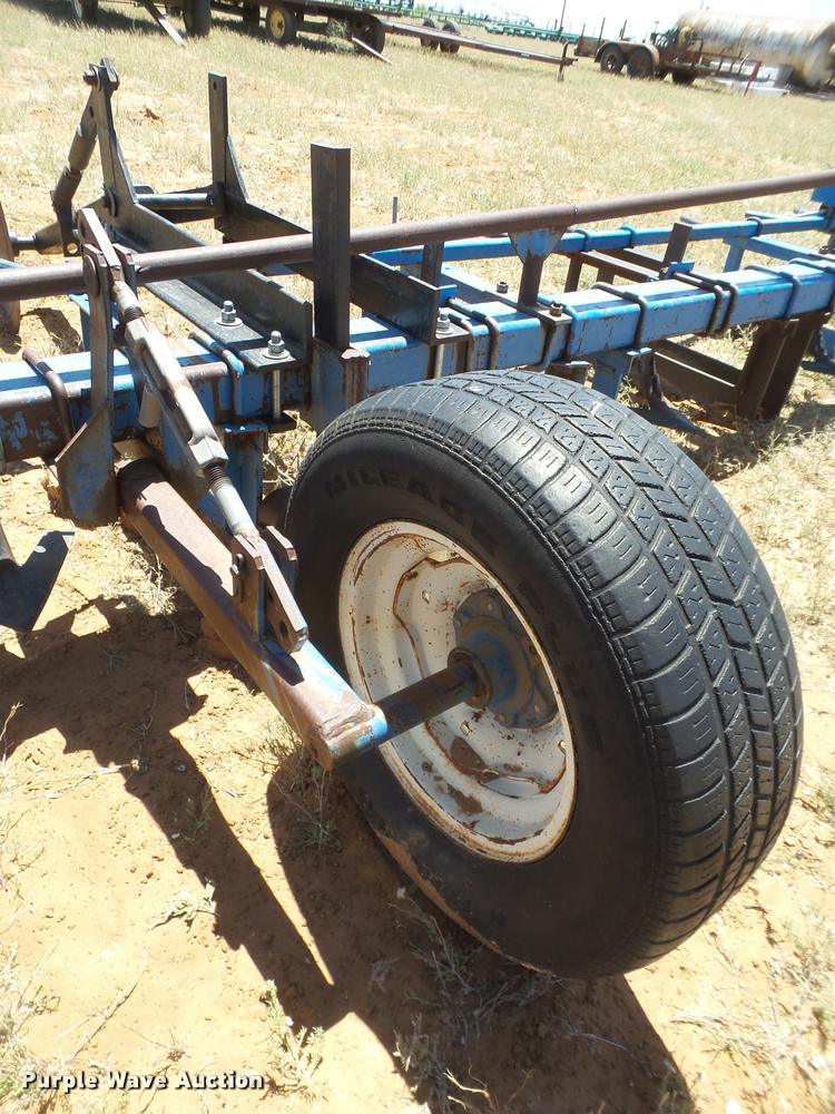 image for item BJ9253 Cultivator with knifing attachment