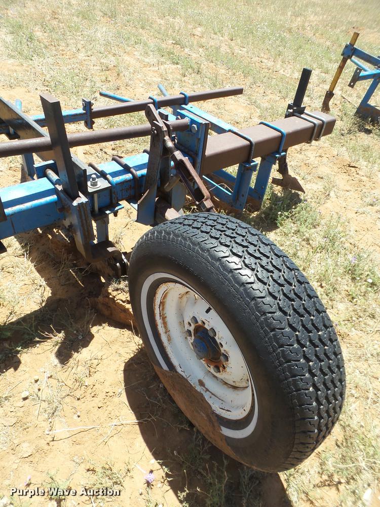 image for item BJ9253 Cultivator with knifing attachment