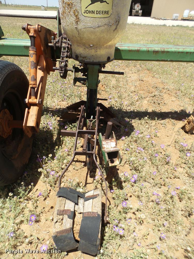 image for item BJ9255 John Deere Lister planter