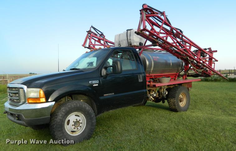image for item BK9259 2000 Ford F350 Super Duty XLT applicator truck