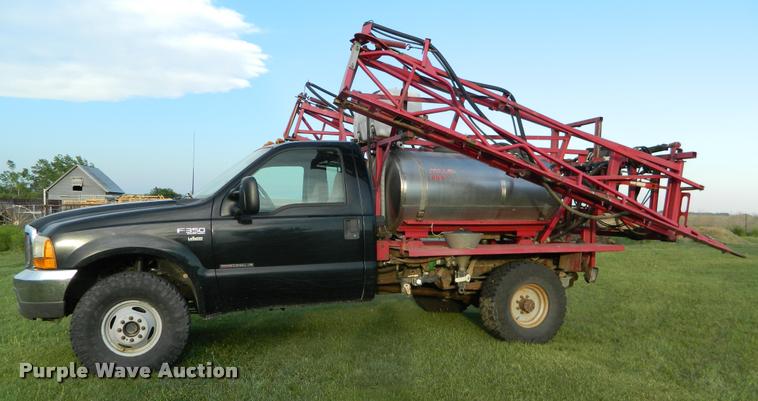 image for item BK9259 2000 Ford F350 Super Duty XLT applicator truck