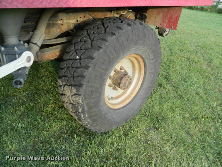 image for item BK9259 2000 Ford F350 Super Duty XLT applicator truck