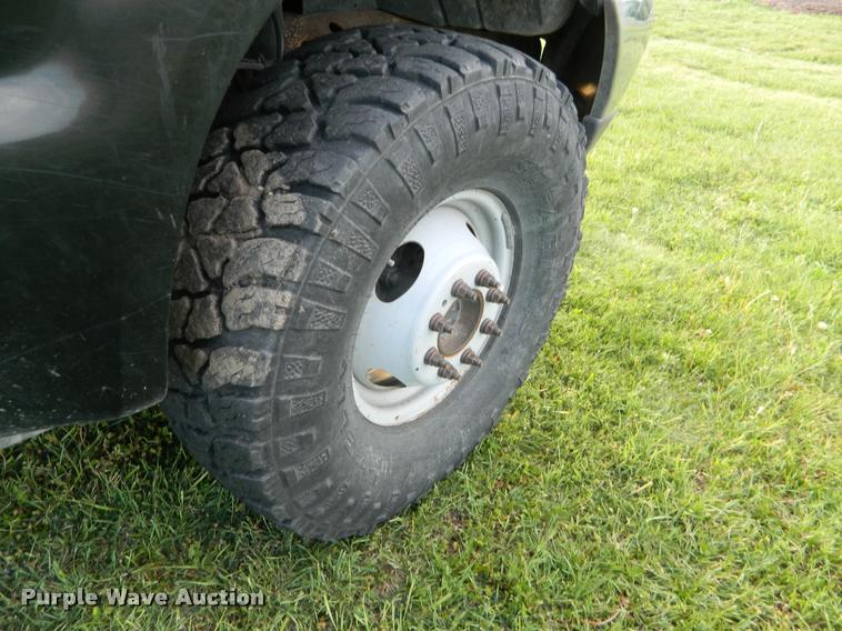 image for item BK9259 2000 Ford F350 Super Duty XLT applicator truck