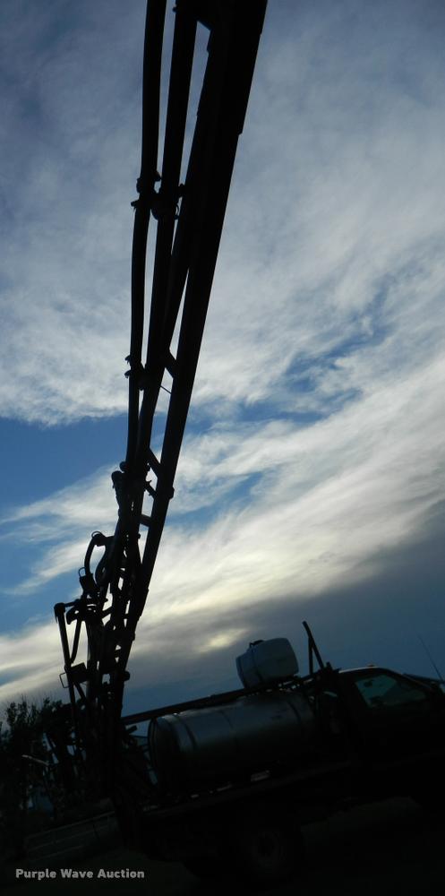 image for item BK9259 2000 Ford F350 Super Duty XLT applicator truck