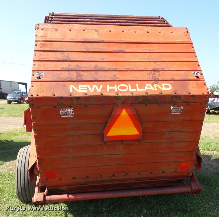 image for item BZ9652 1979 New Holland 851 round baler