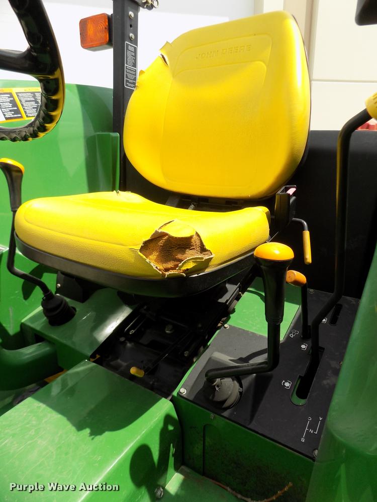 image for item DA0691 1998 John Deere 5510 MFWD tractor