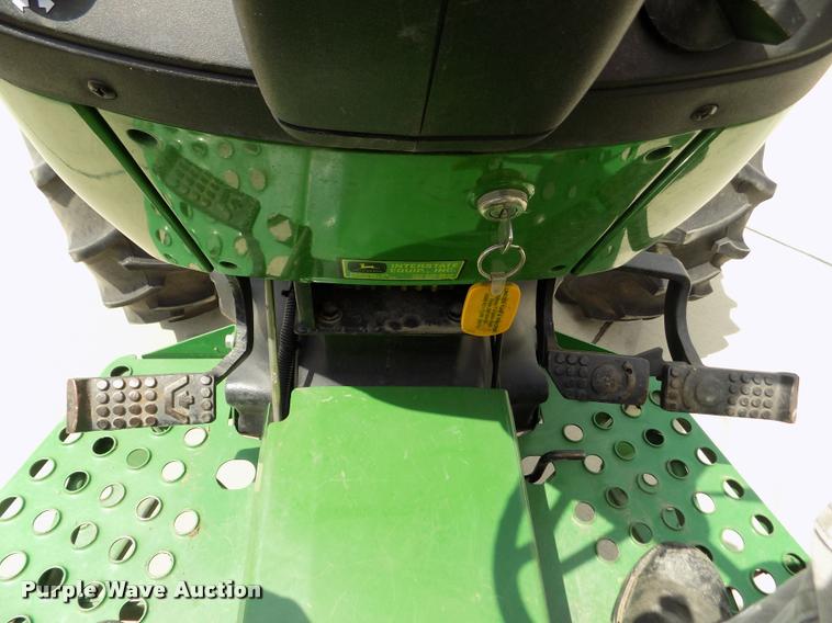 image for item DA0691 1998 John Deere 5510 MFWD tractor