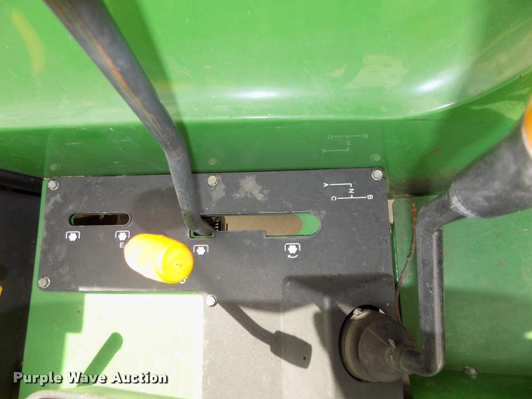 image for item DA0691 1998 John Deere 5510 MFWD tractor