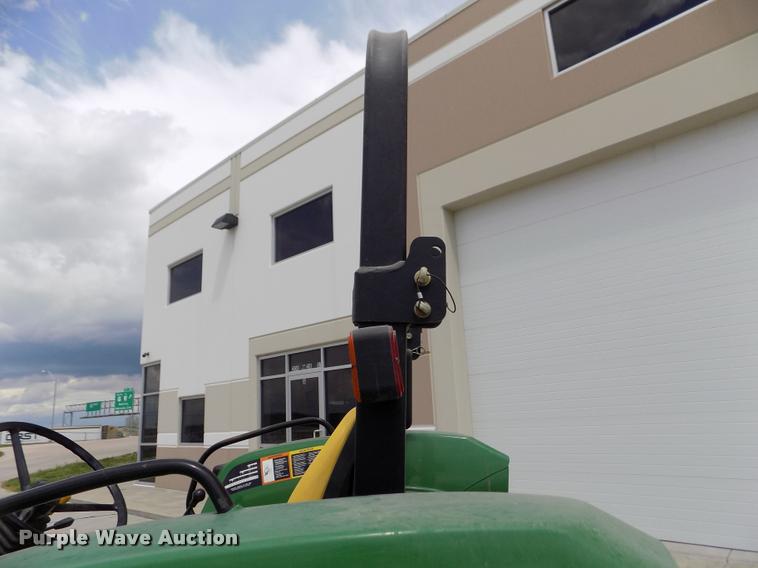 image for item DA0691 1998 John Deere 5510 MFWD tractor