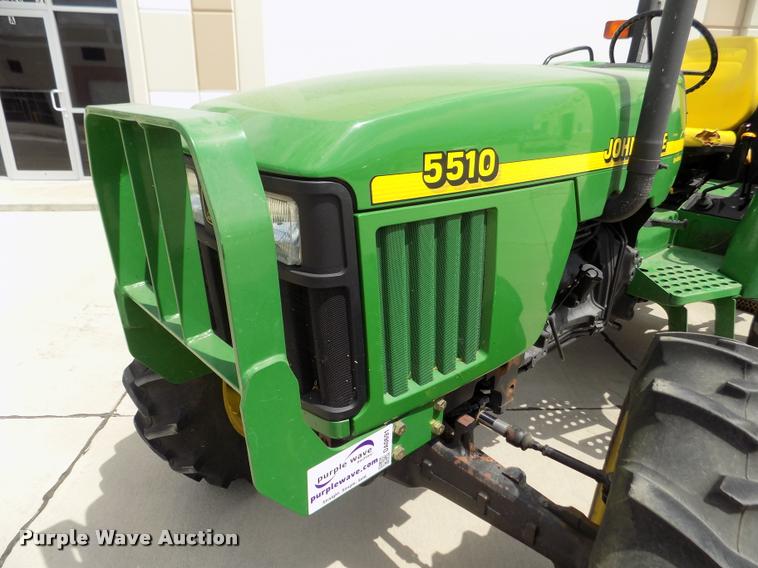 image for item DA0691 1998 John Deere 5510 MFWD tractor