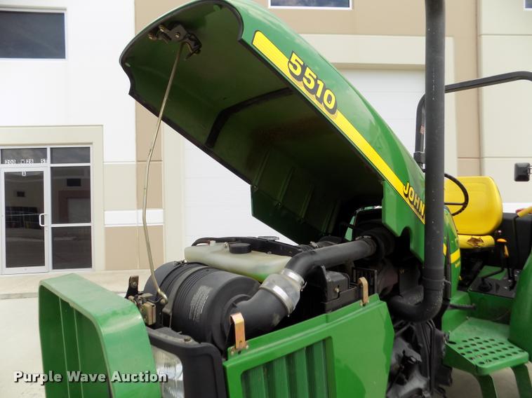 image for item DA0691 1998 John Deere 5510 MFWD tractor