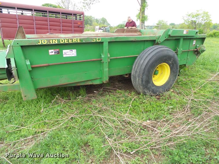 image for item DA2681 John Deere 450 manure spreader